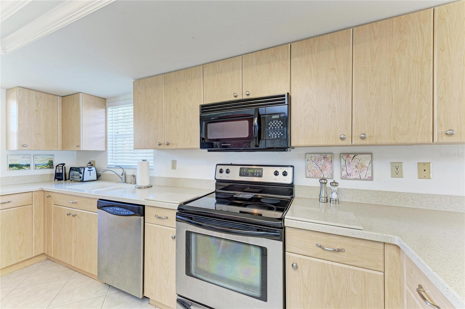 9417 KINGSTON DR #9417 — photo 11