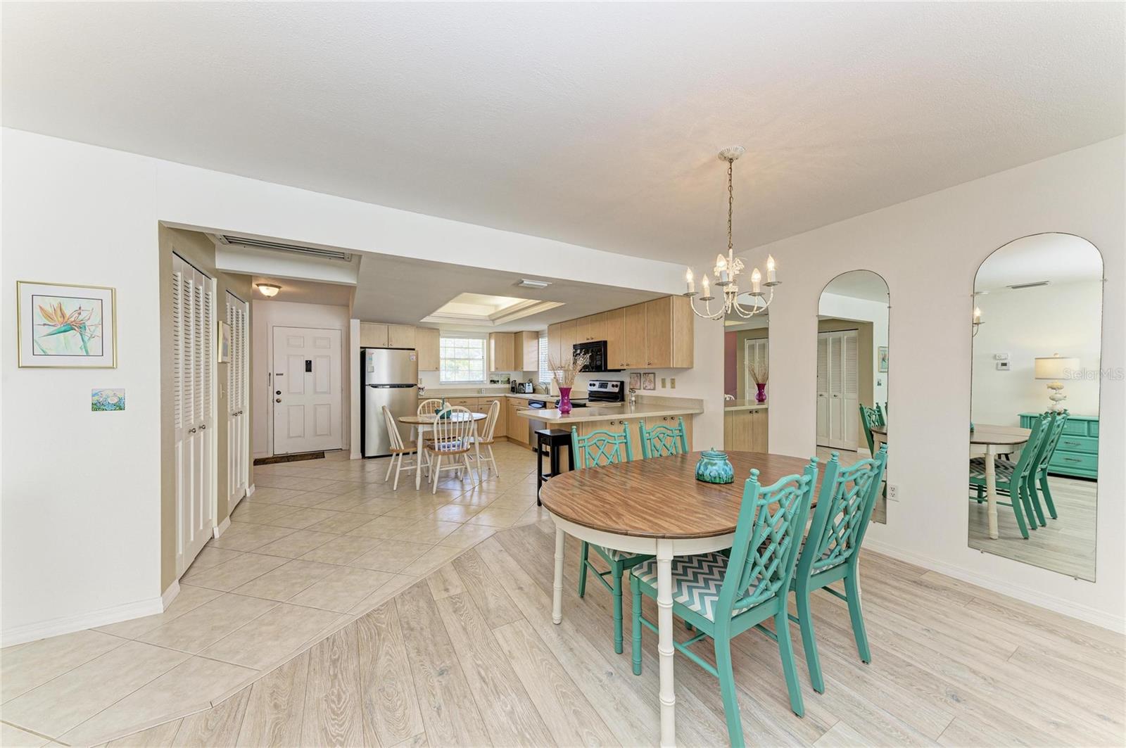 9417 KINGSTON DR #9417 — photo 15