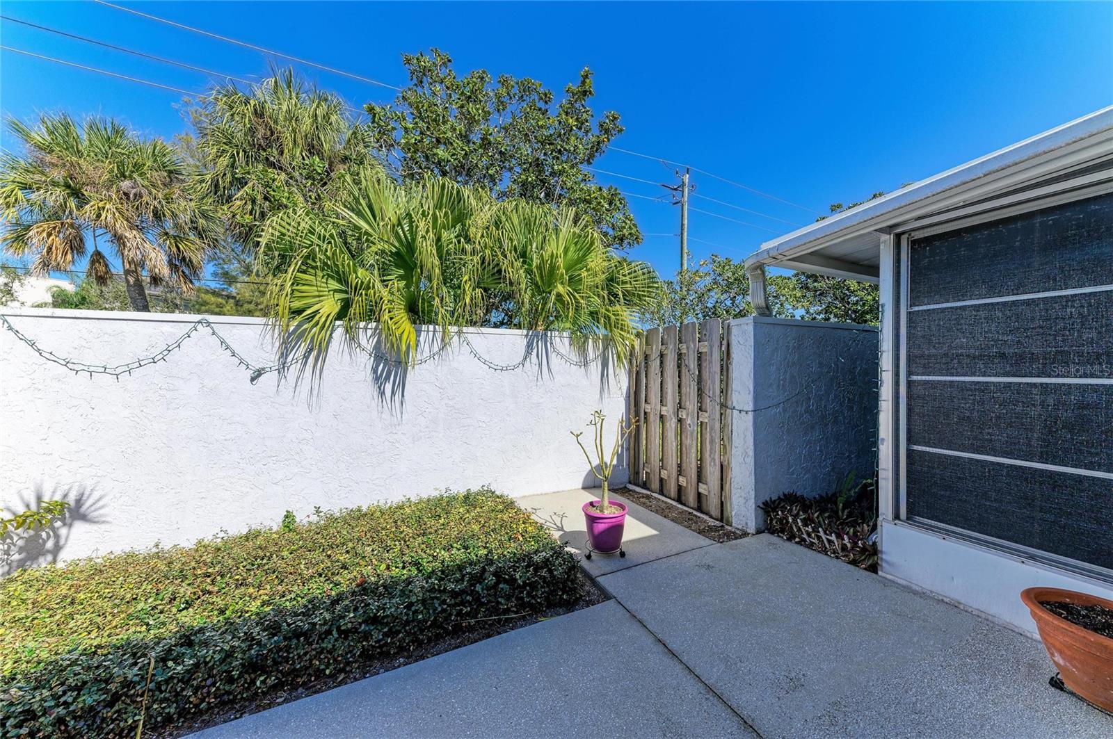 9417 KINGSTON DR #9417 — photo 31