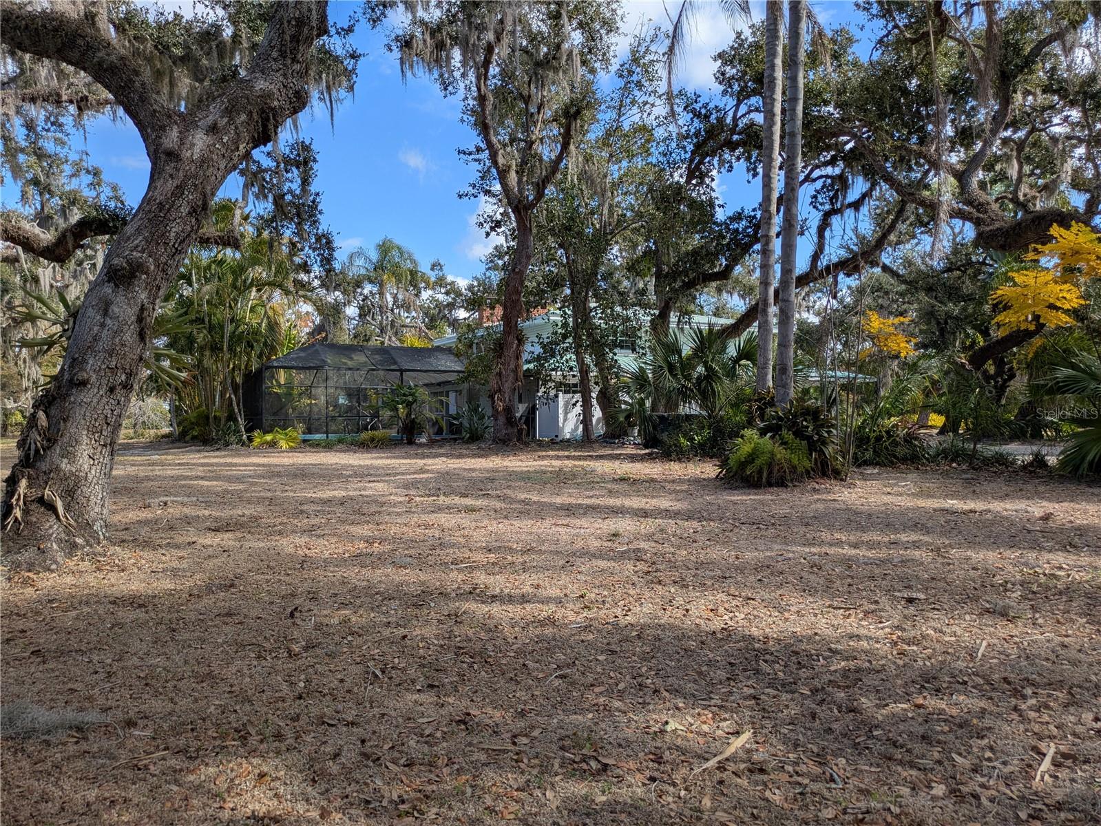 4554 COOPER RD — photo 40
