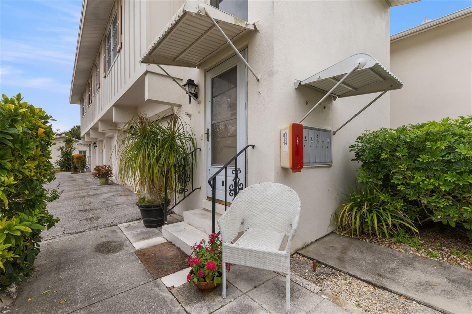3275 37TH WAY S #D — photo 2