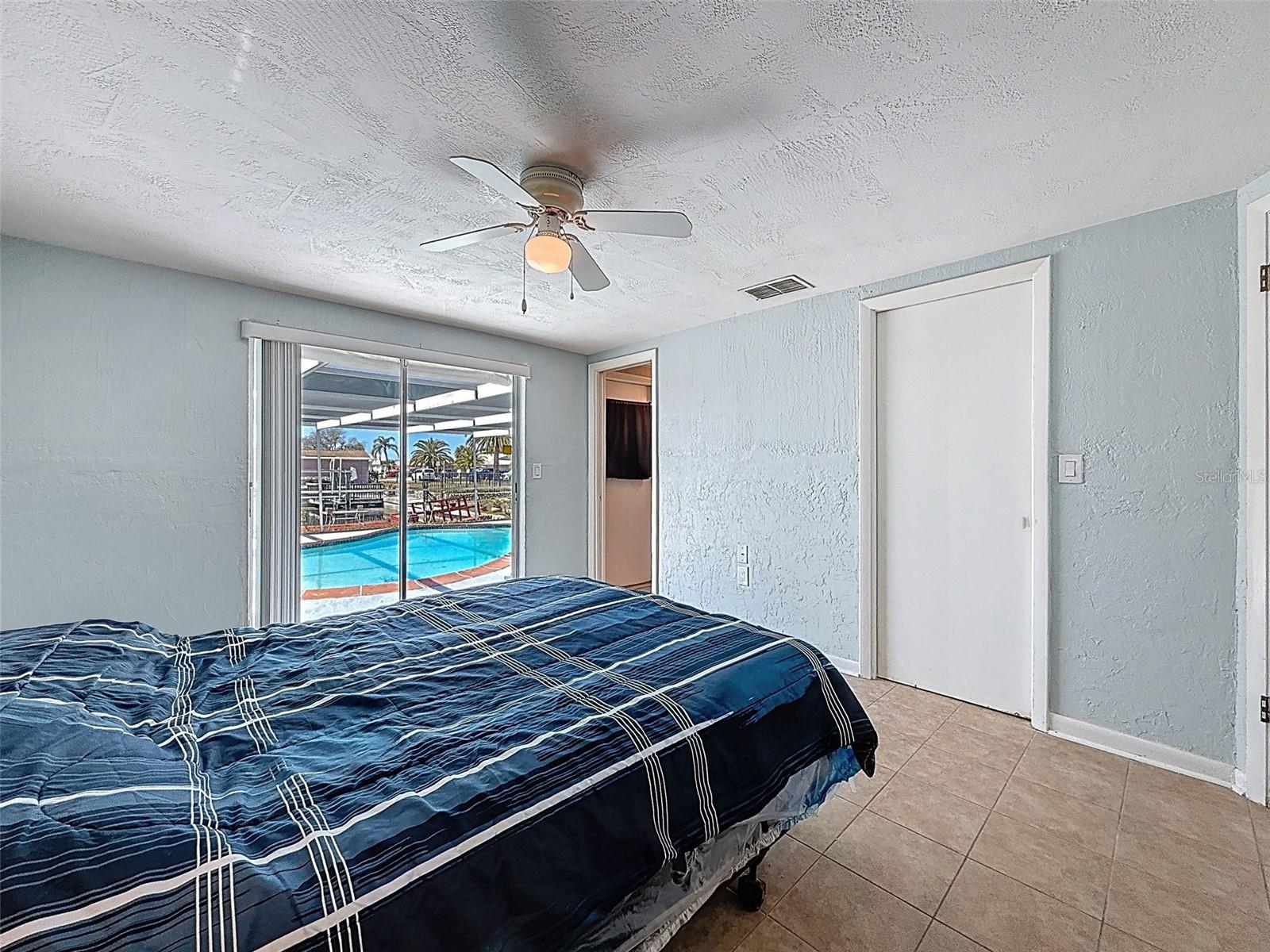 13701 VERONICA DR — photo 46