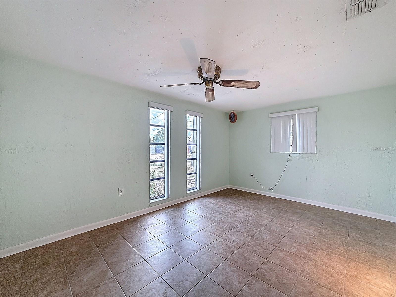 13701 VERONICA DR — photo 60