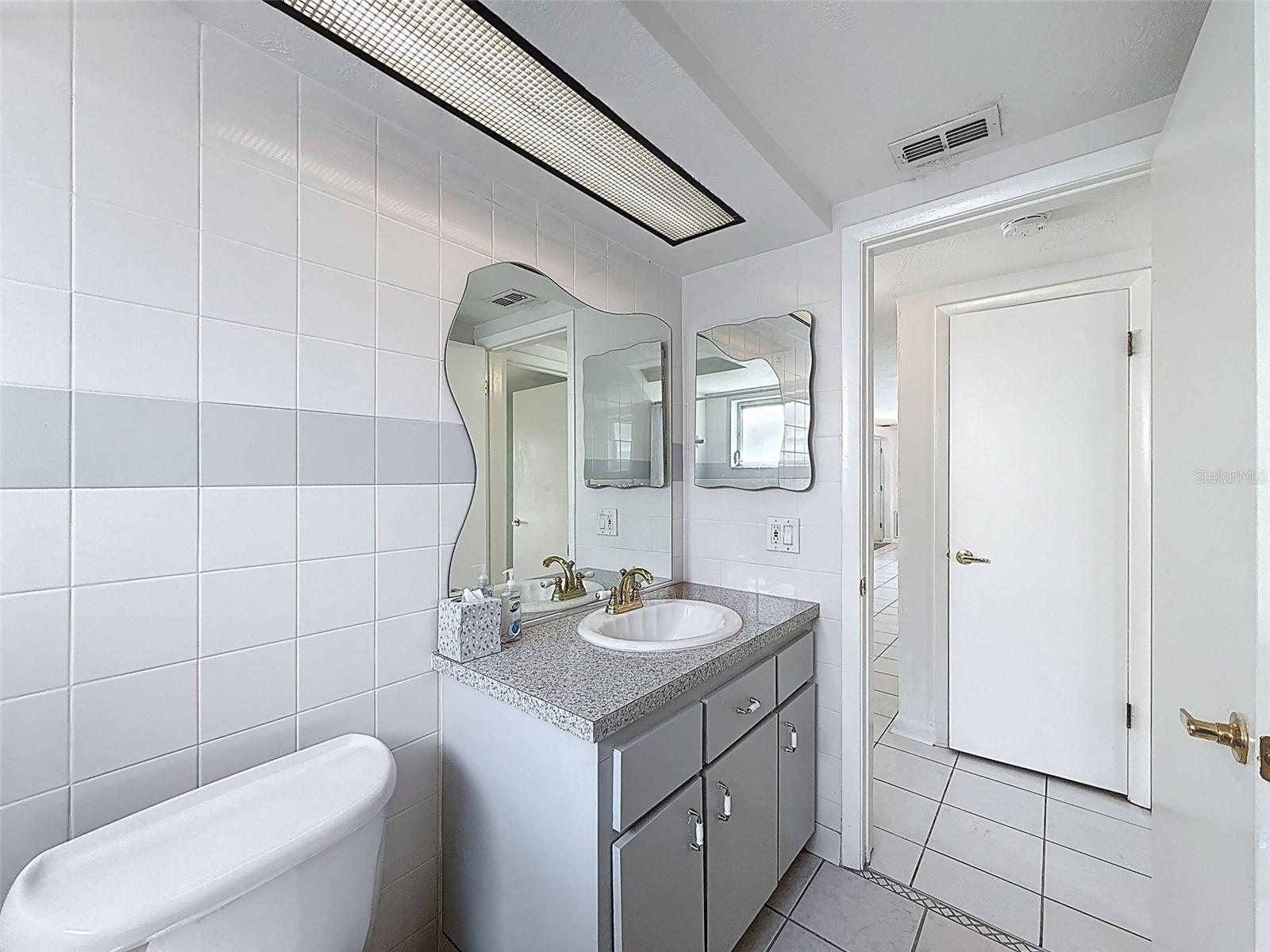 13701 VERONICA DR — photo 56