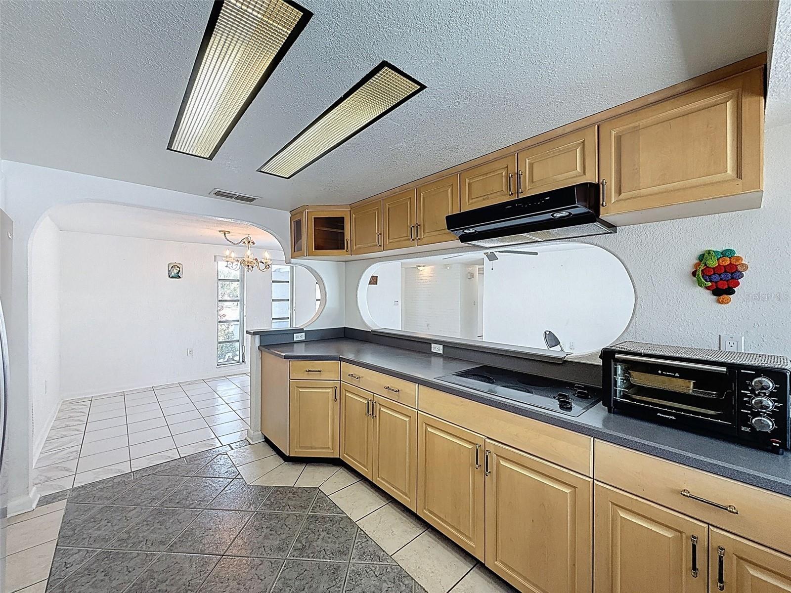 13701 VERONICA DR — photo 26