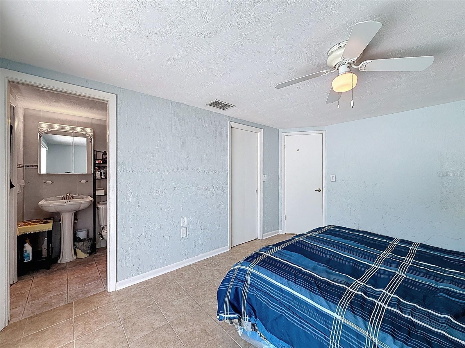 13701 VERONICA DR — photo 50