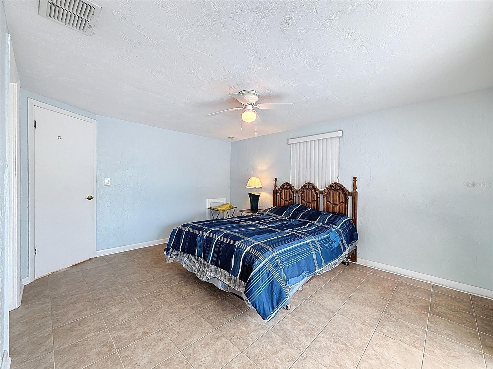 13701 VERONICA DR — photo 49