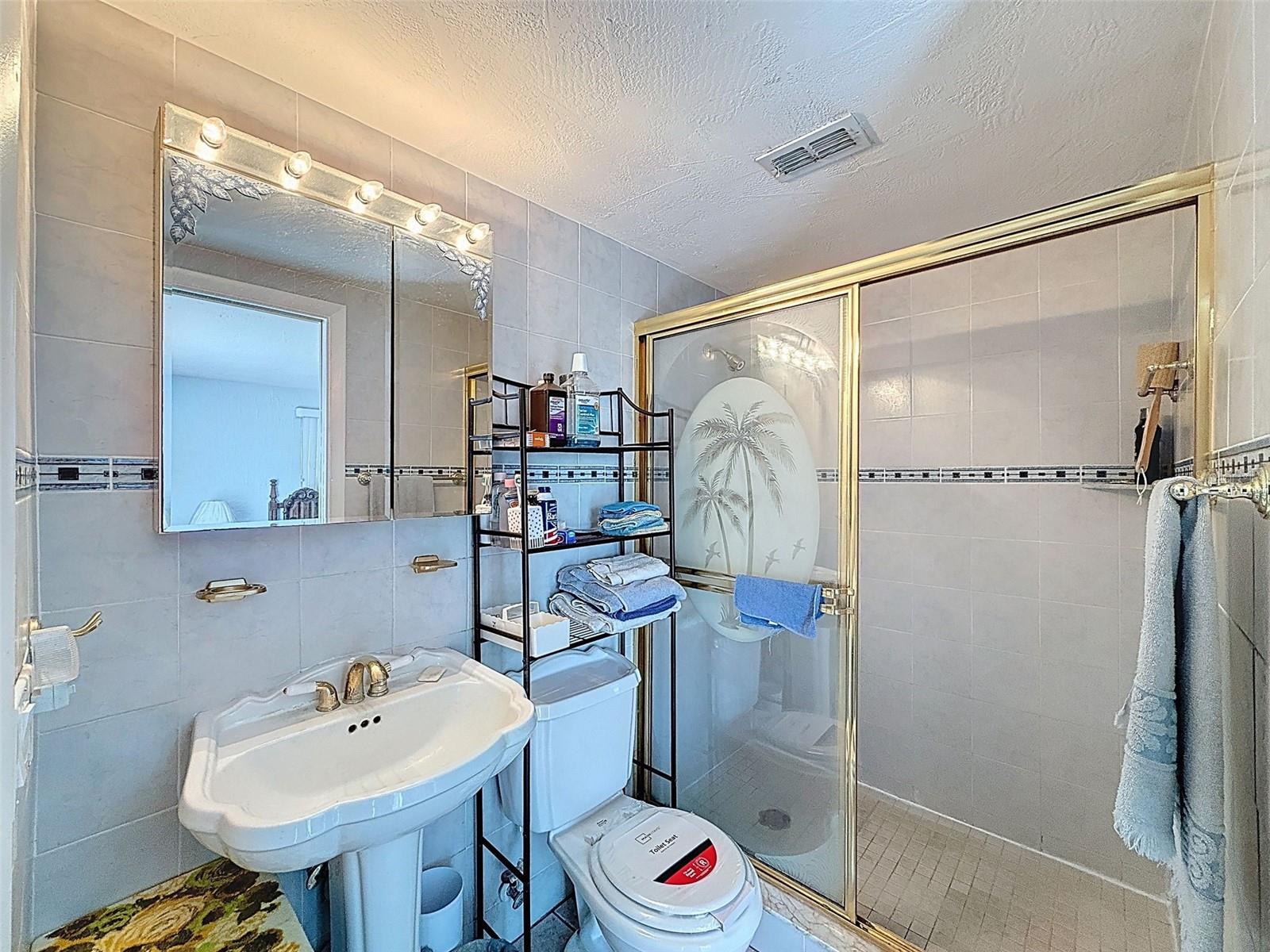13701 VERONICA DR — photo 52