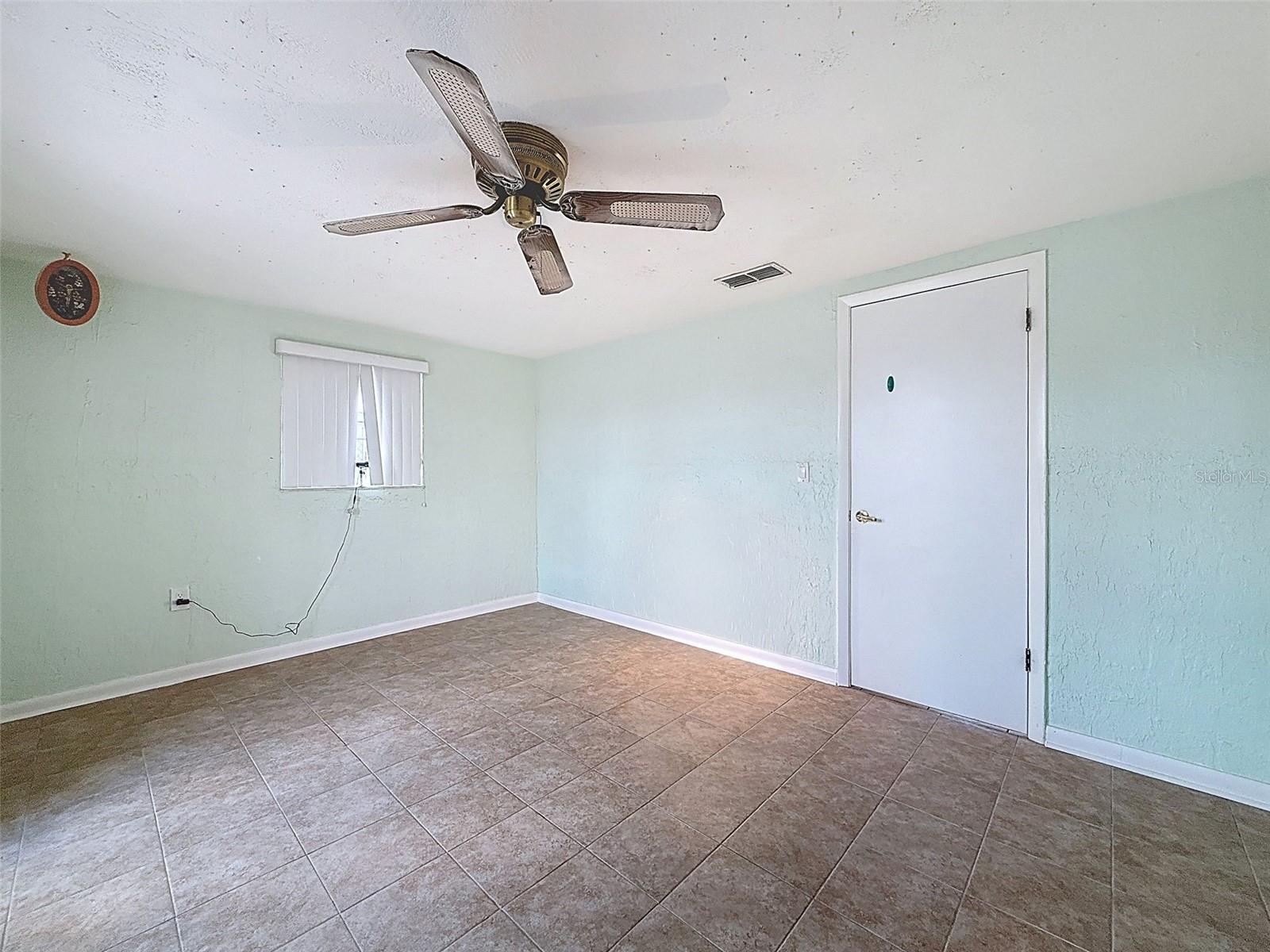 13701 VERONICA DR — photo 59