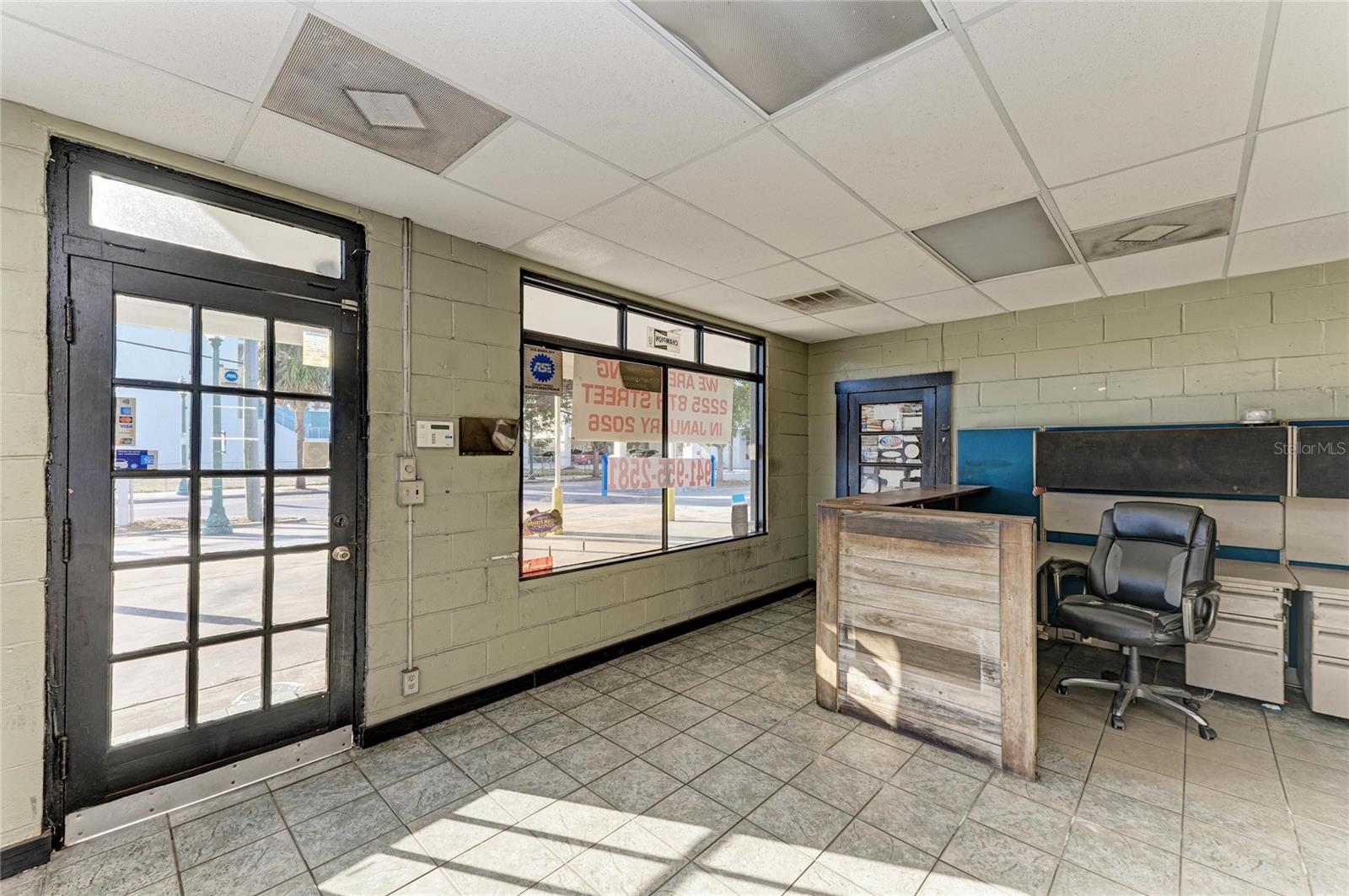 400 W CENTRAL AVE — photo 9