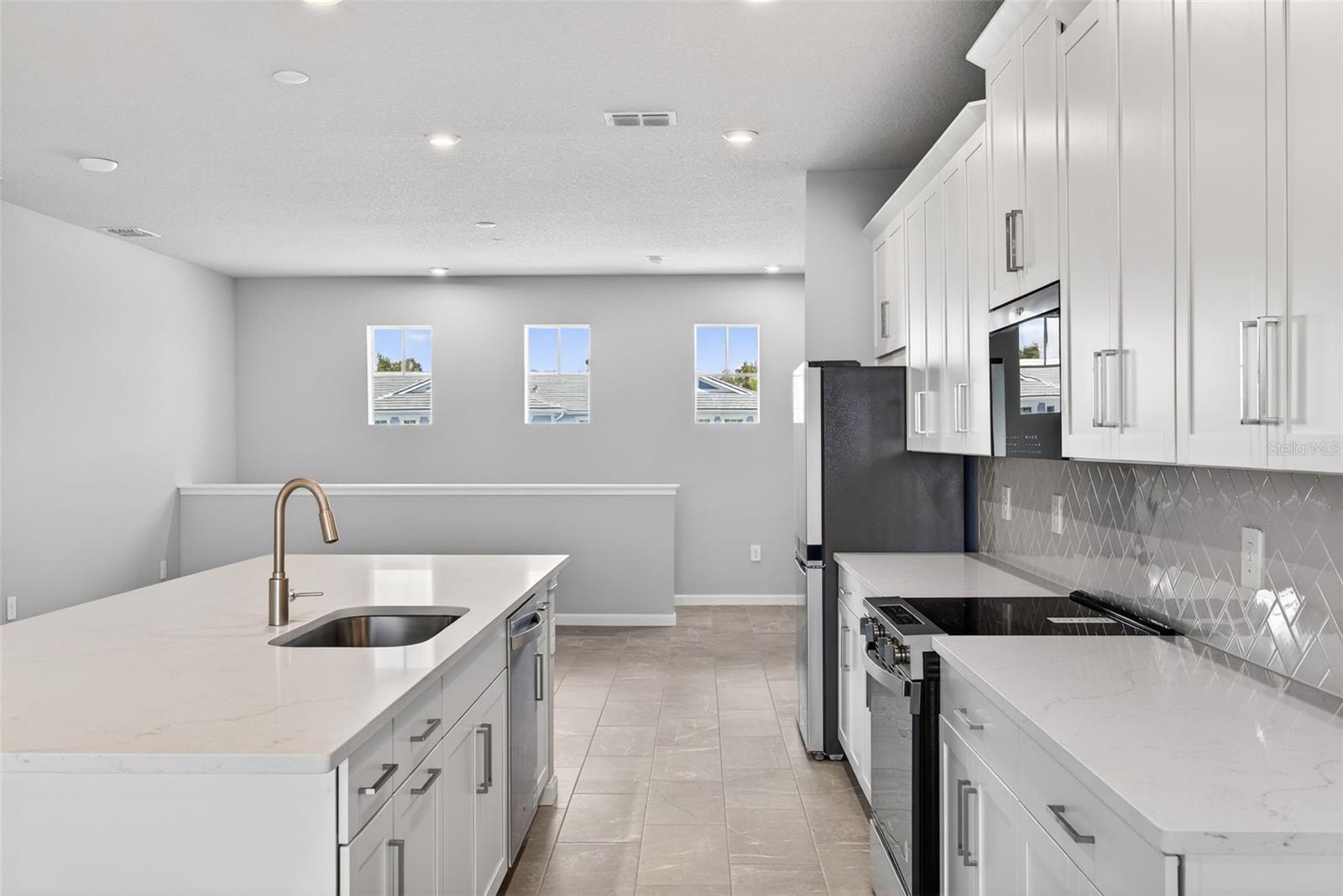17375 MOONFLOWER DR #202 — photo 8
