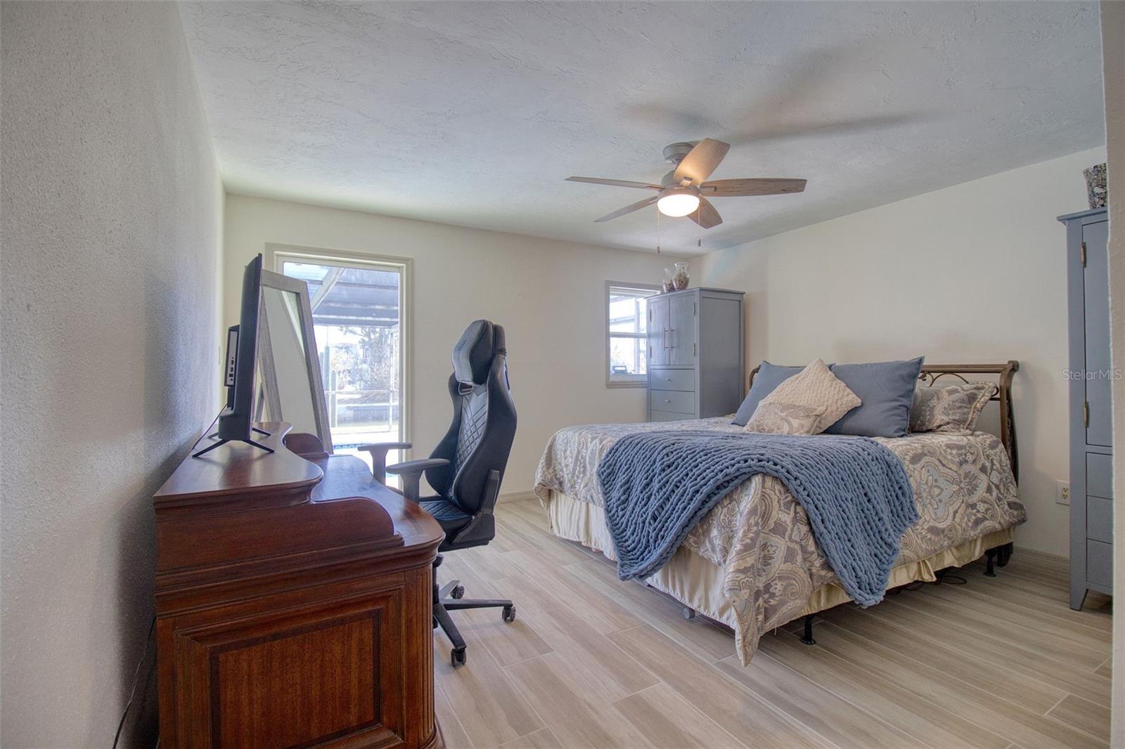 13804 PLUMOSA AVE — photo 25