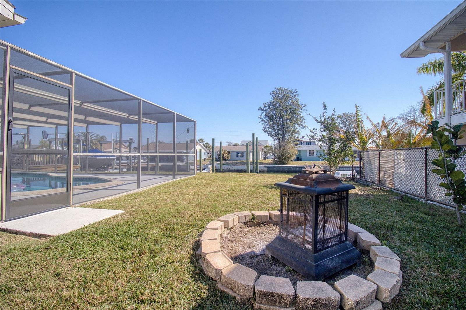 13804 PLUMOSA AVE — photo 41