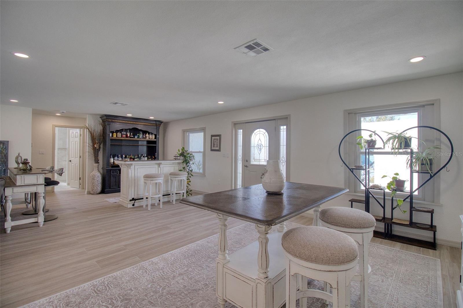 13804 PLUMOSA AVE — photo 9