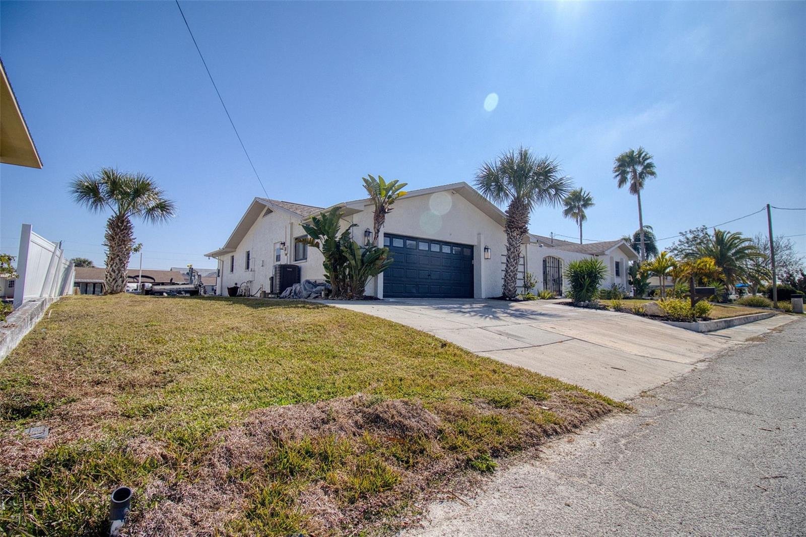 13804 PLUMOSA AVE — photo 42