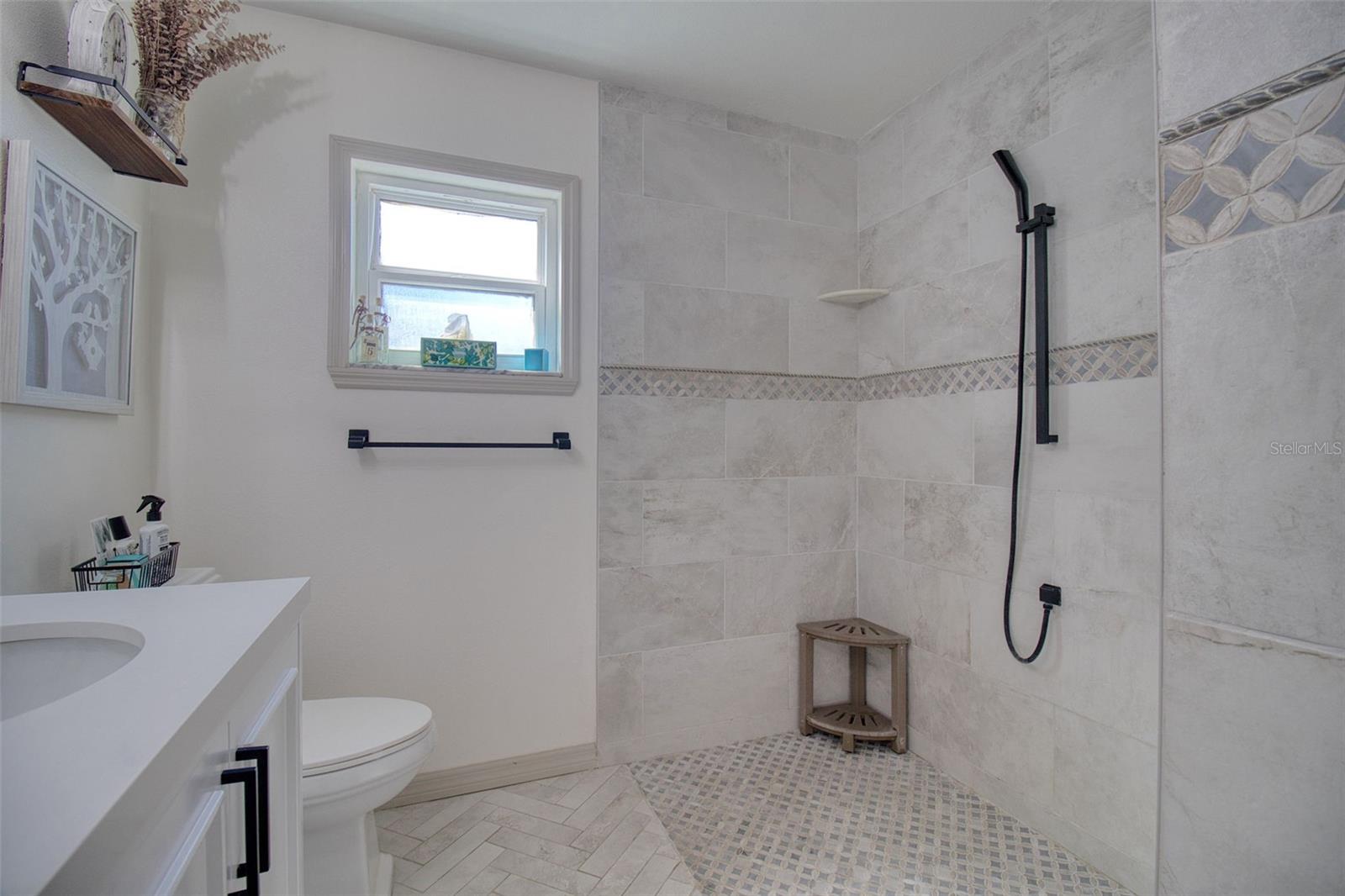 13804 PLUMOSA AVE — photo 27
