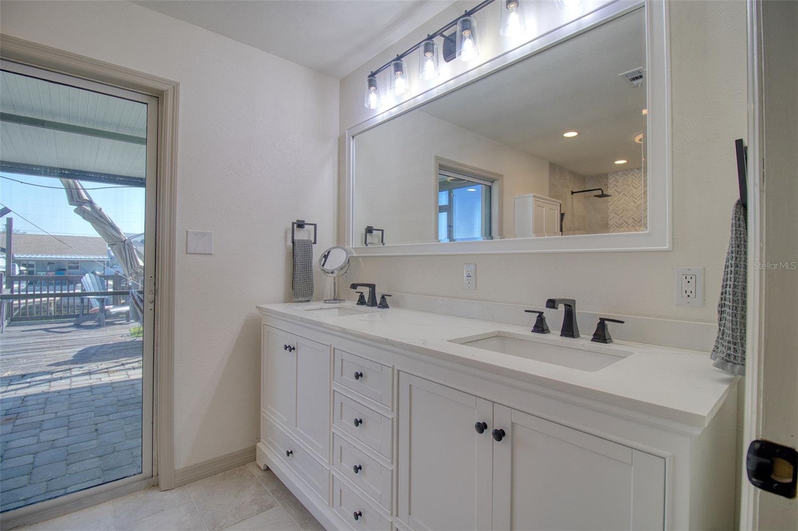 13804 PLUMOSA AVE — photo 23