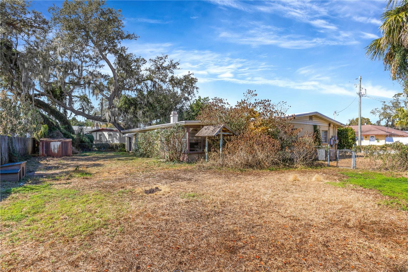 310 KENMORE RD — photo 32