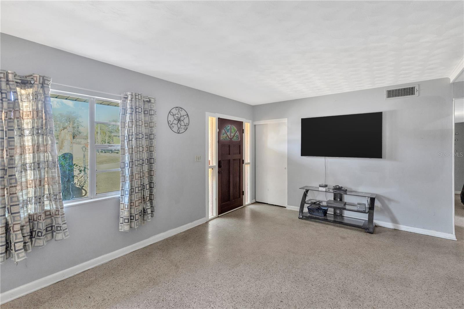 310 KENMORE RD — photo 5