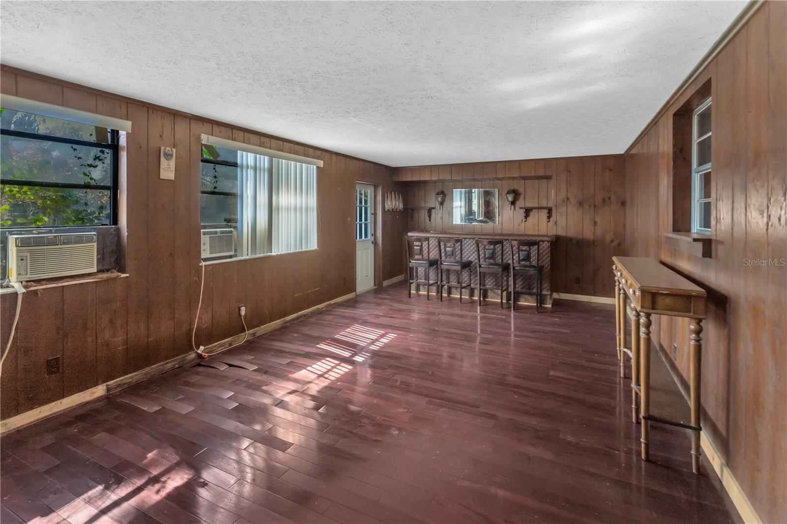 310 KENMORE RD — photo 11