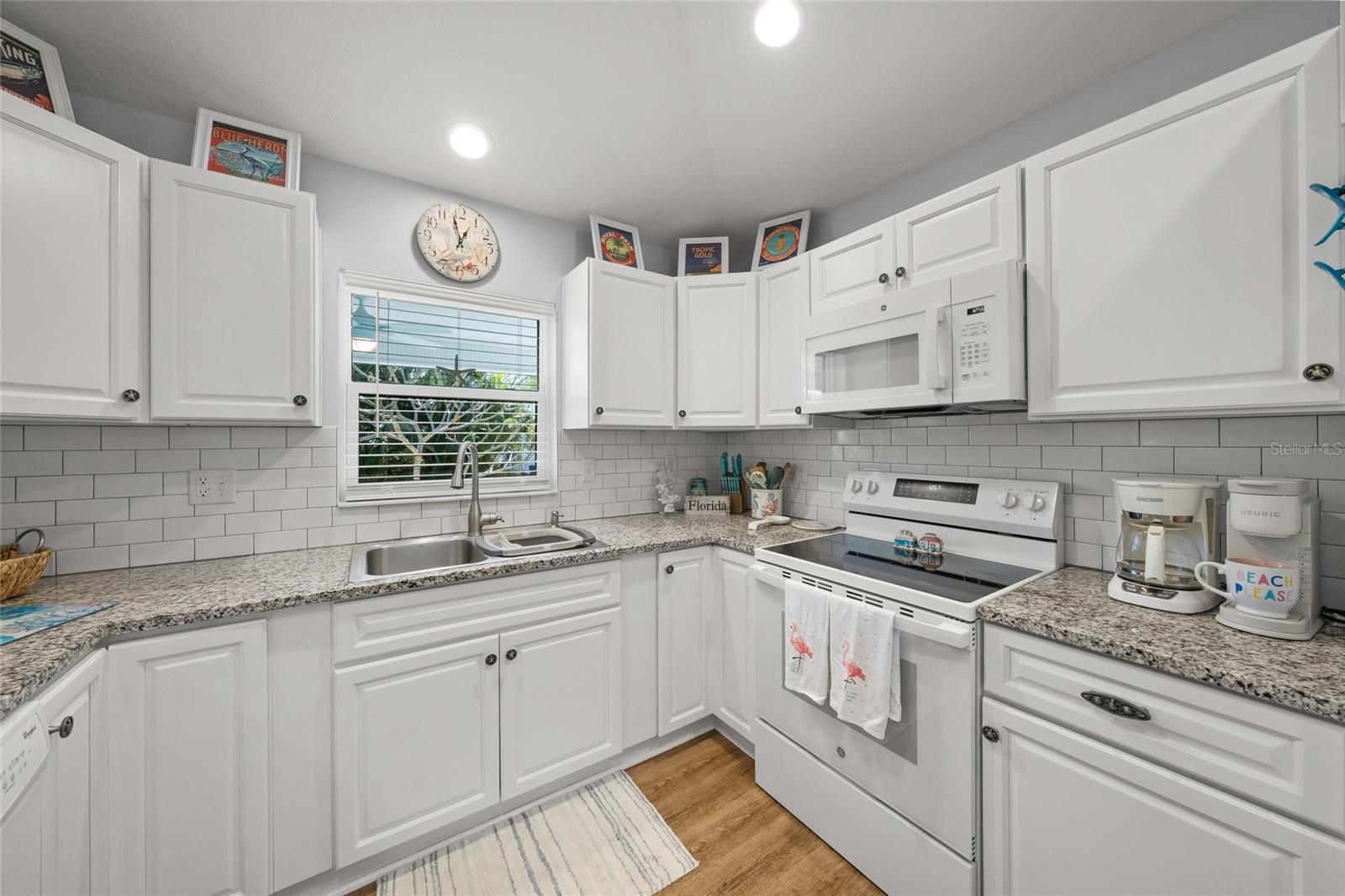 116 AVENIDA LA PALMA — photo 18