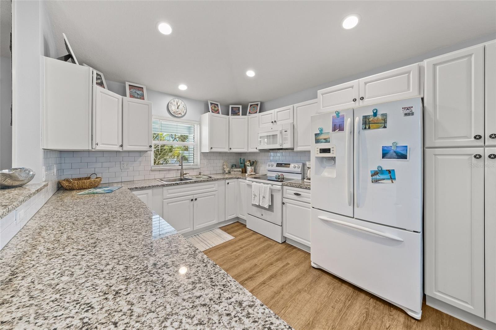 116 AVENIDA LA PALMA — photo 16