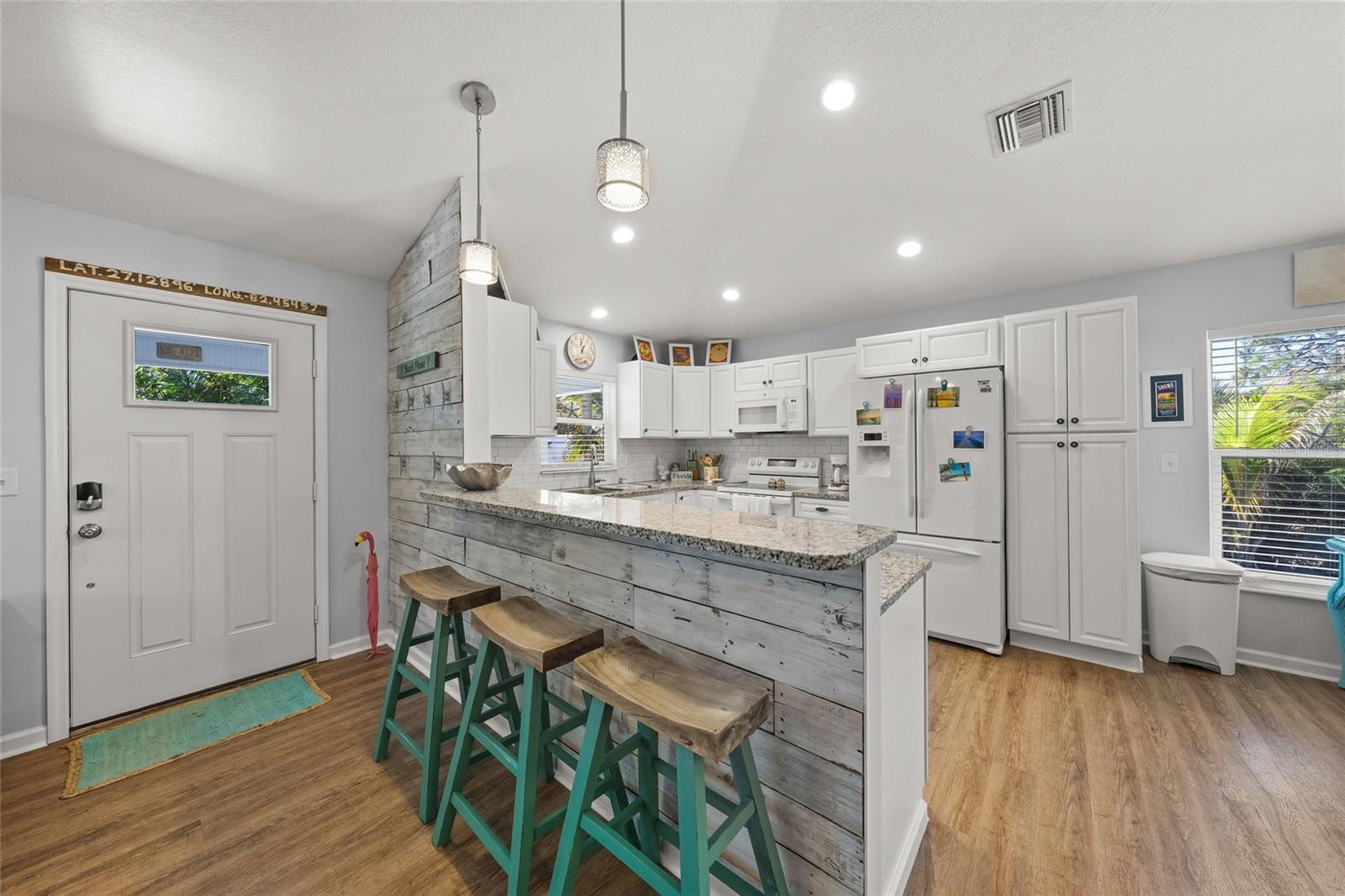 116 AVENIDA LA PALMA — photo 14