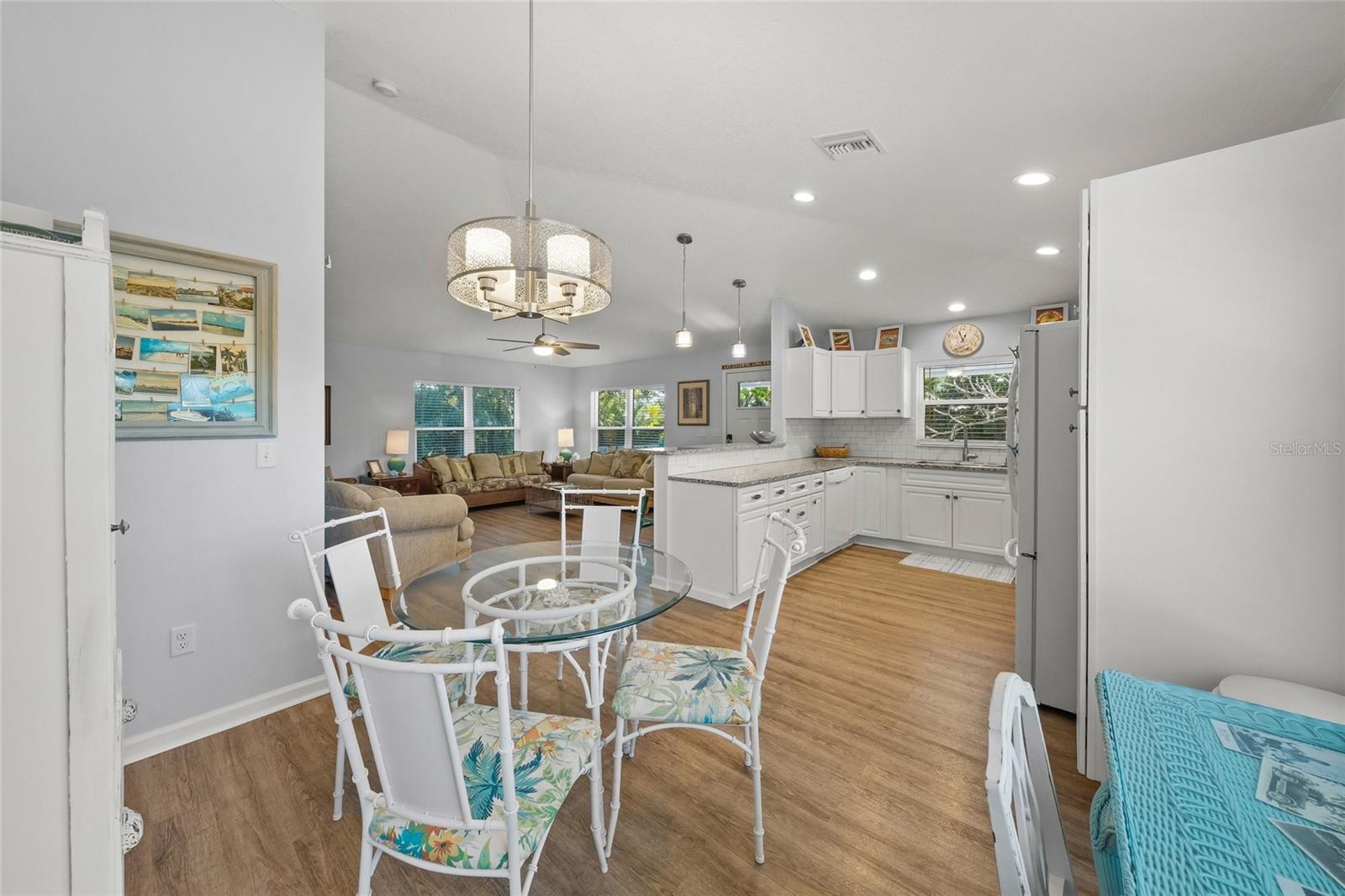 116 AVENIDA LA PALMA — photo 20