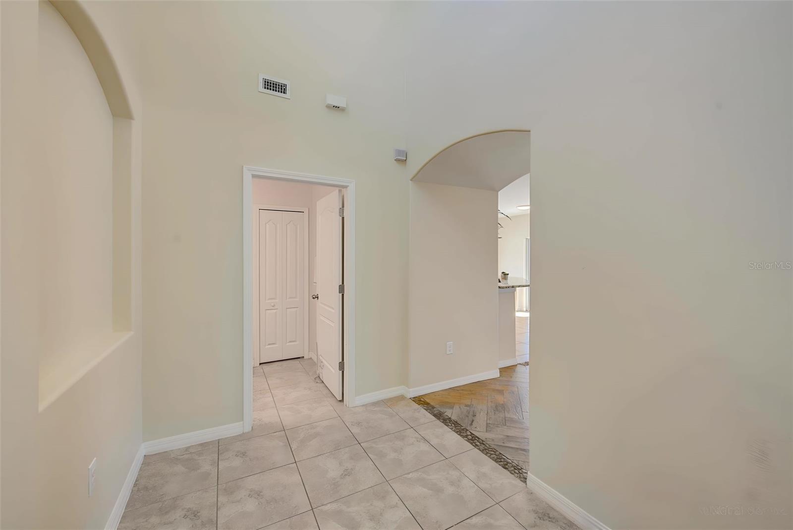1902 HAWKS VIEW DR — photo 5