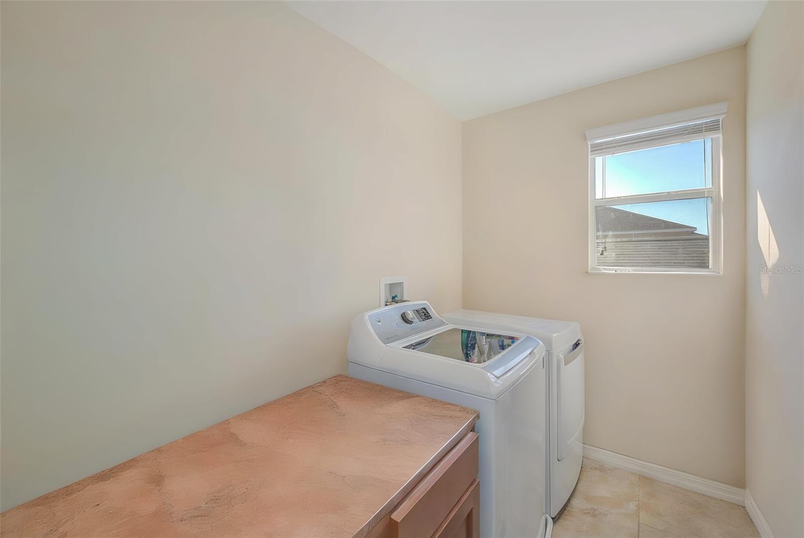 1902 HAWKS VIEW DR — photo 29