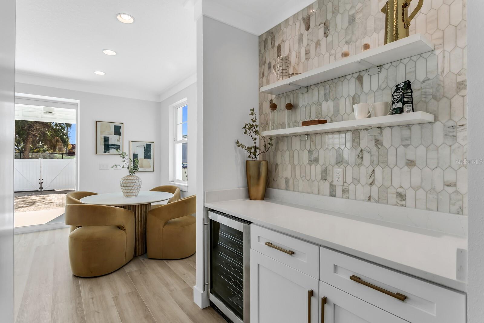 2138 W CHESTNUT ST — photo 15