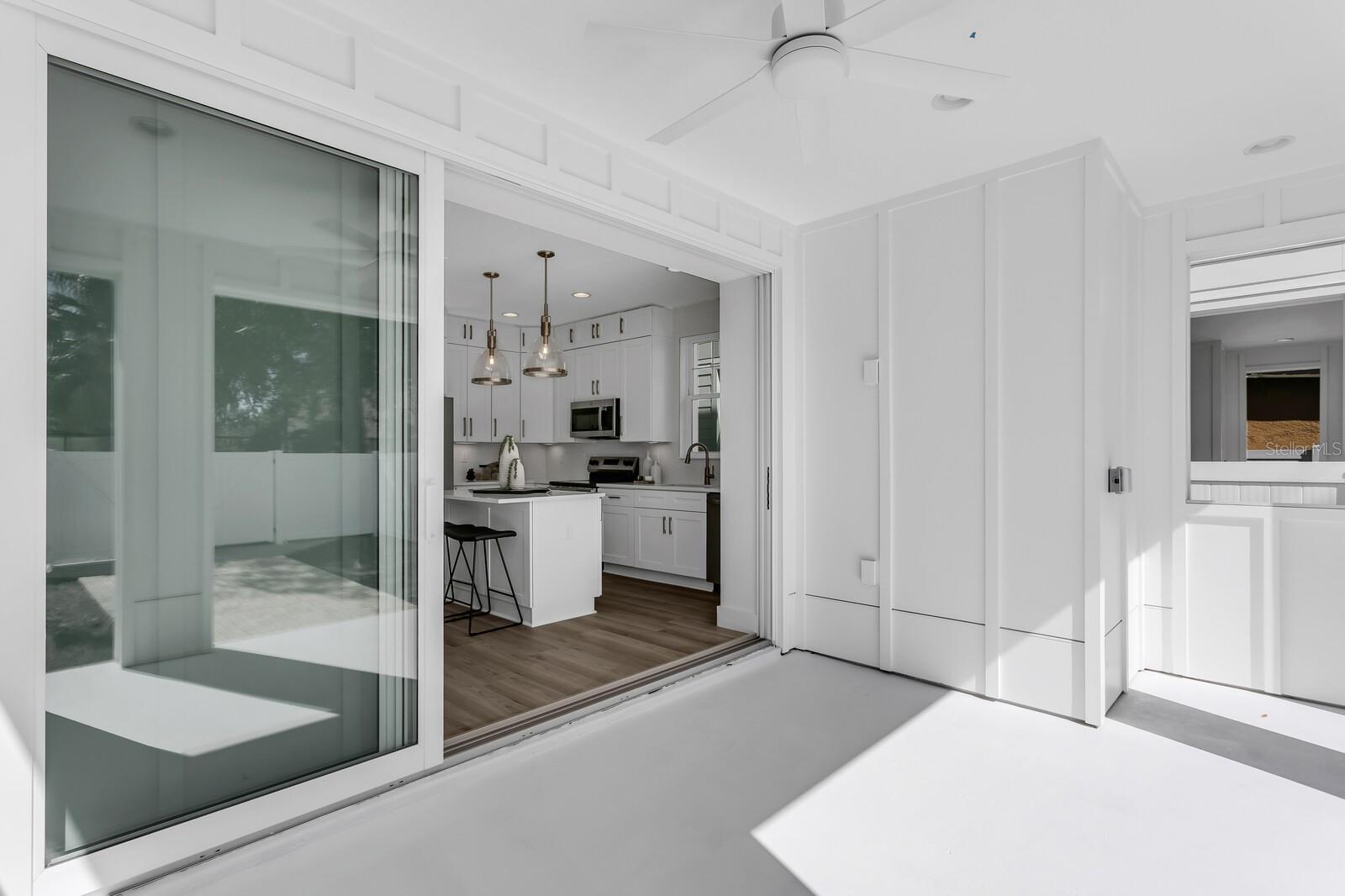 2138 W CHESTNUT ST — photo 39