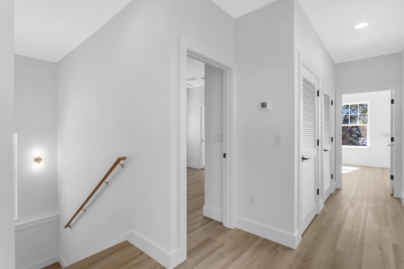 2138 W CHESTNUT ST — photo 37