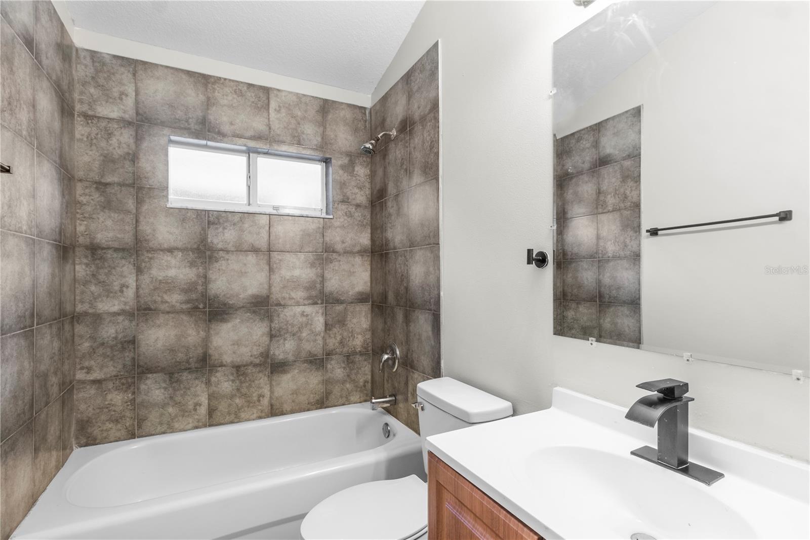 723 ERIK LAKE RD — photo 17