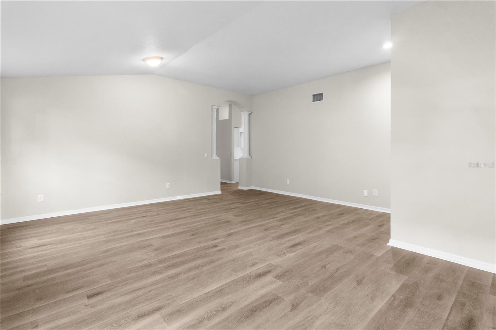 723 ERIK LAKE RD — photo 32