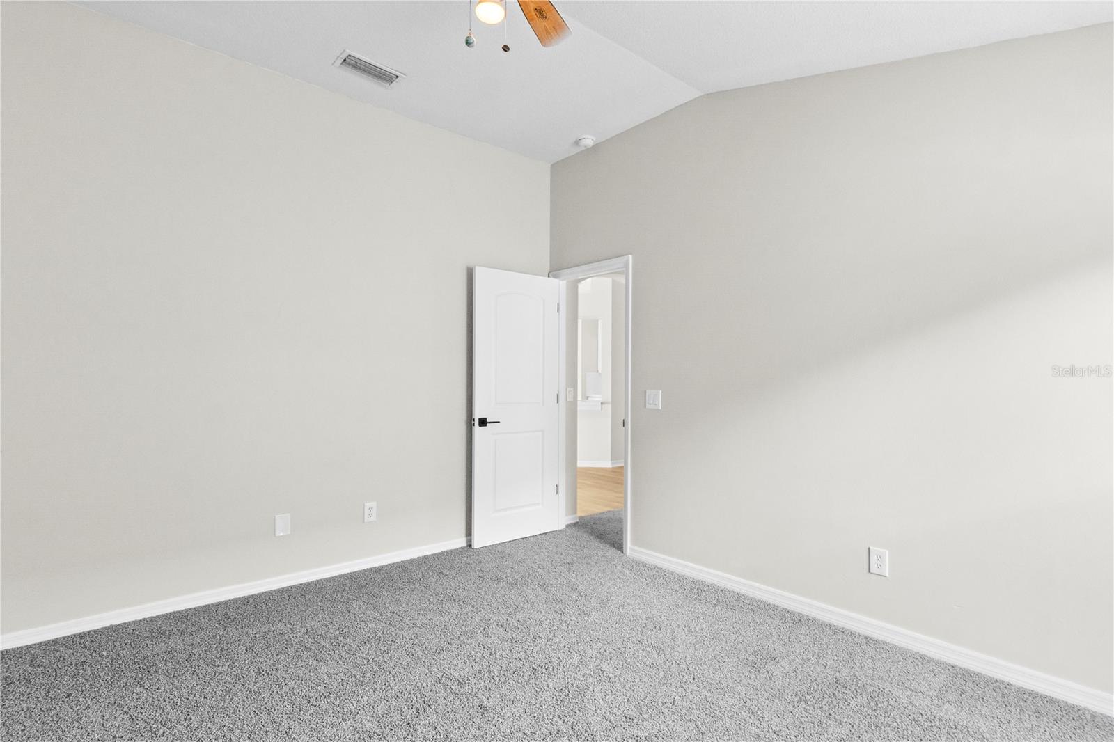 723 ERIK LAKE RD — photo 18