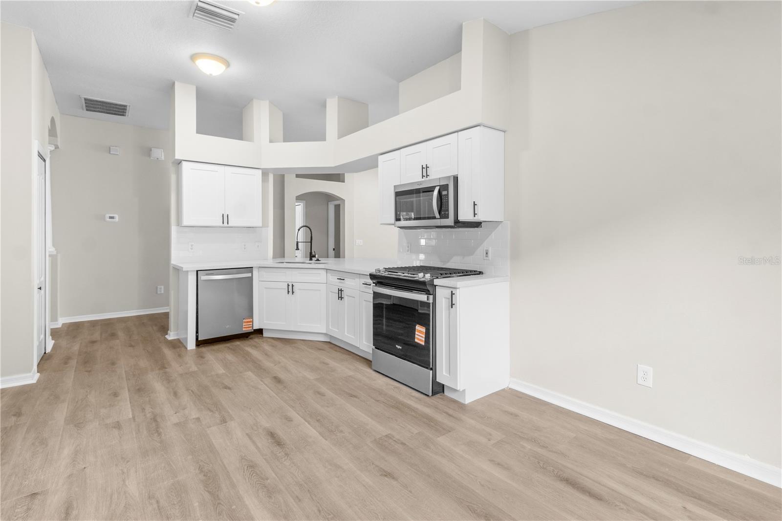 723 ERIK LAKE RD — photo 27