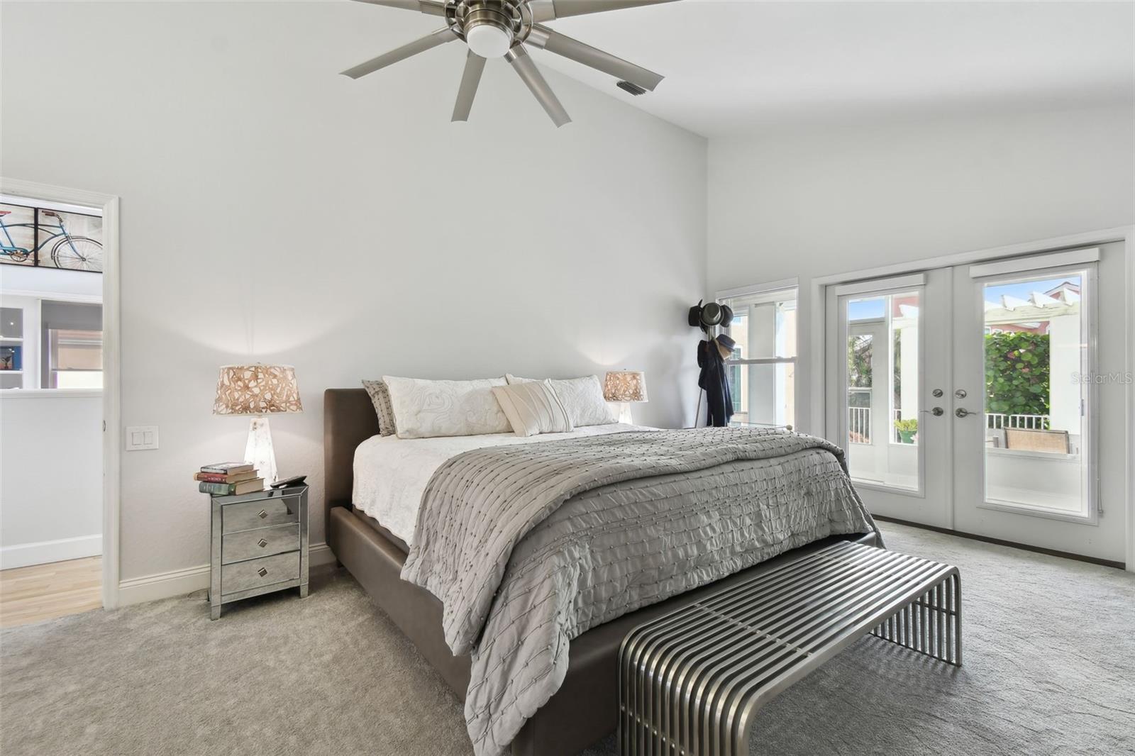 21 CRESCENT PL S — photo 4
