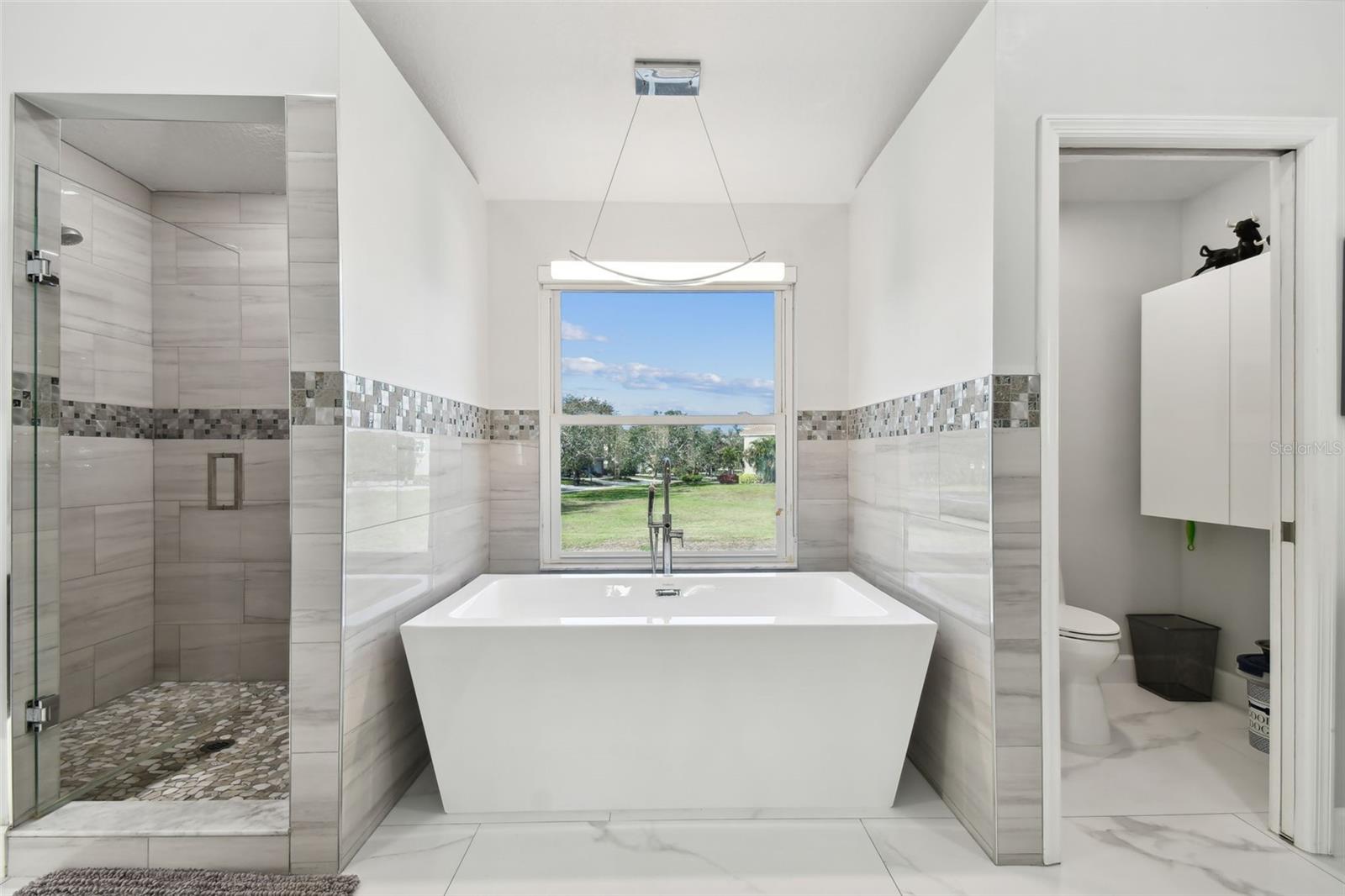 21 CRESCENT PL S — photo 5