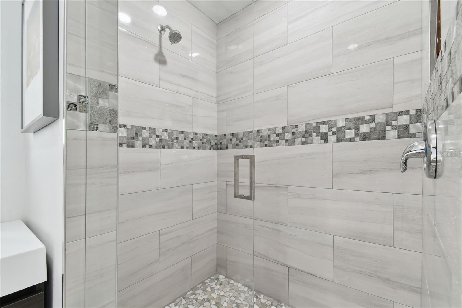 21 CRESCENT PL S — photo 27