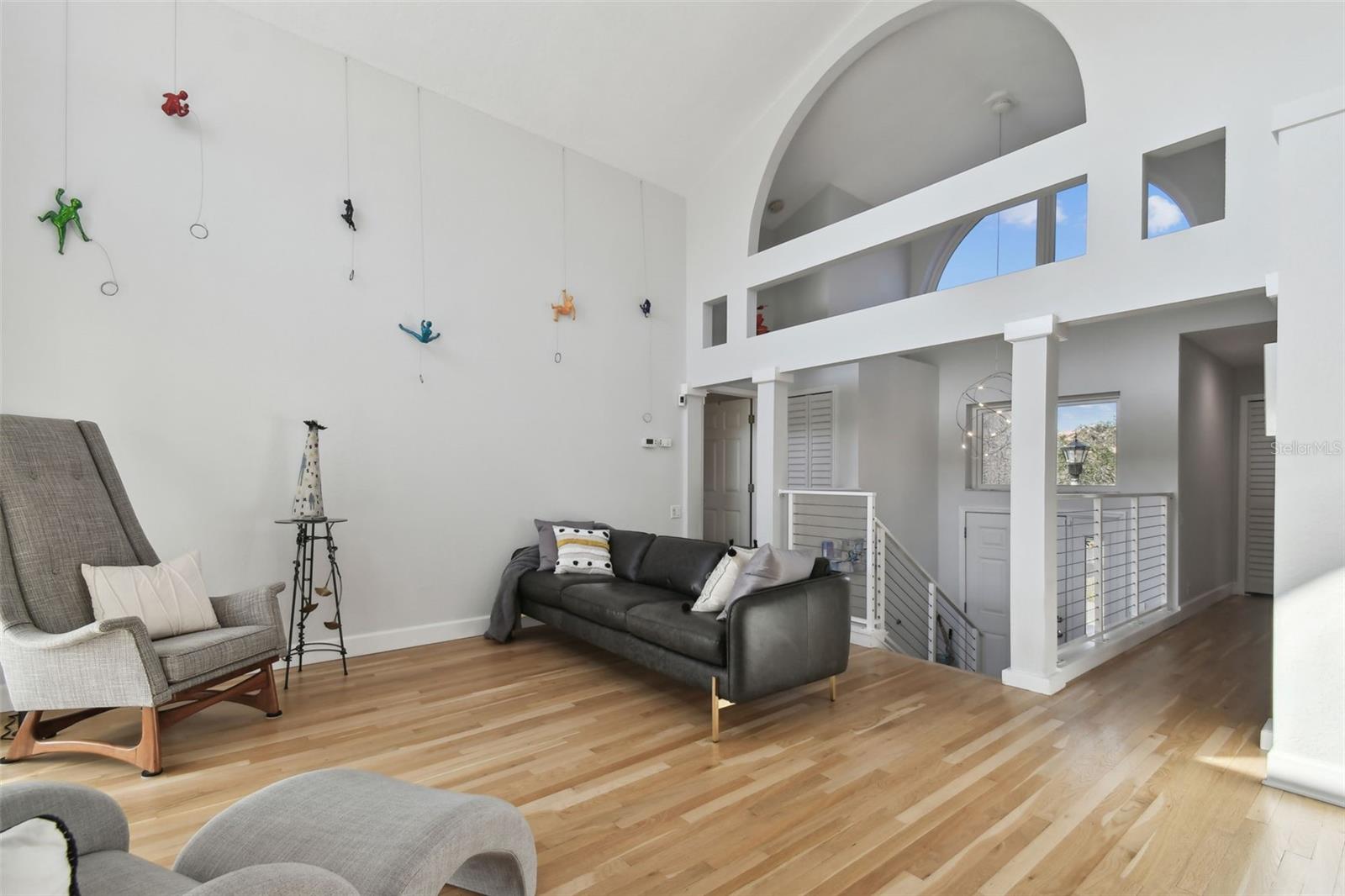 21 CRESCENT PL S — photo 8