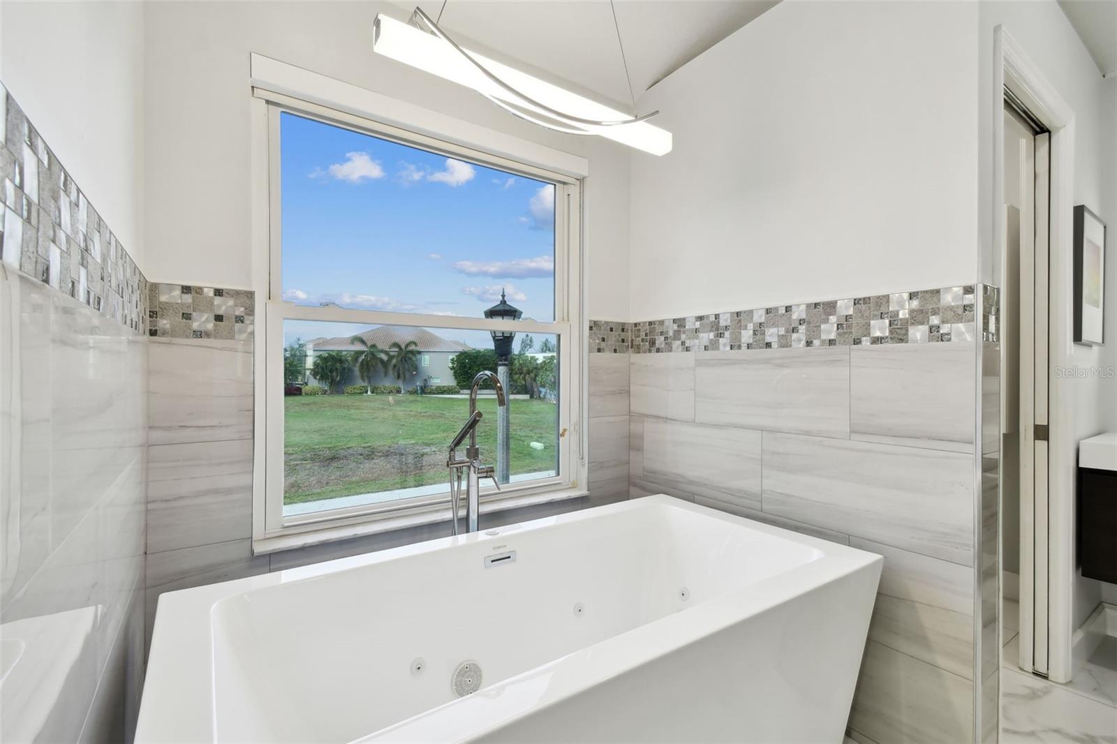 21 CRESCENT PL S — photo 24