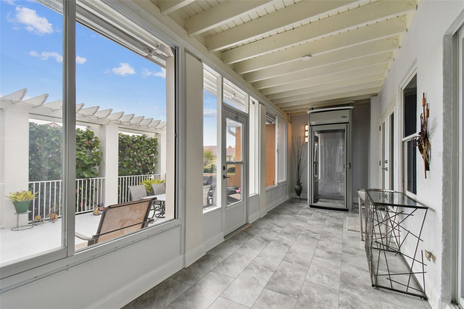 21 CRESCENT PL S — photo 37