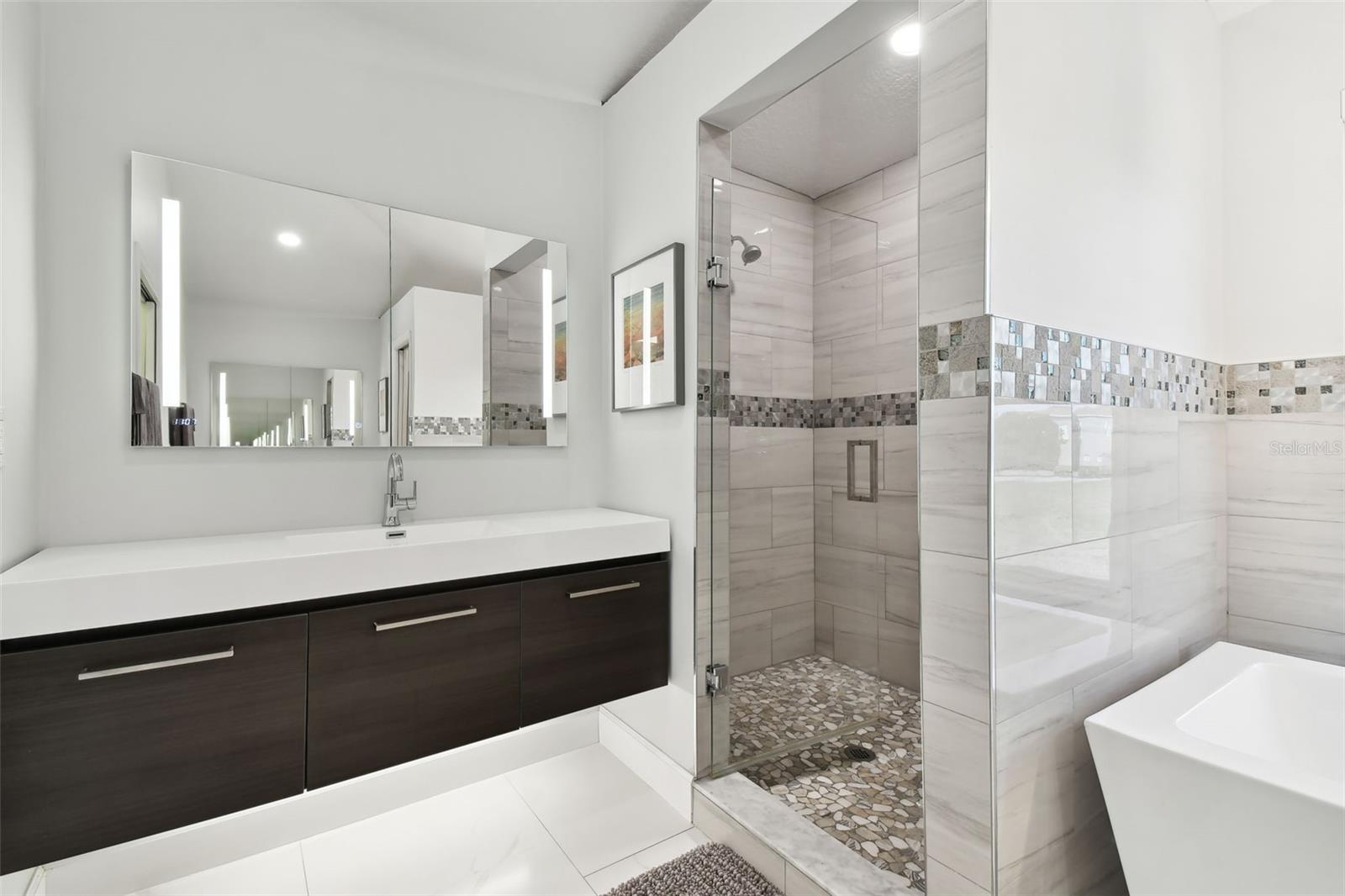 21 CRESCENT PL S — photo 25