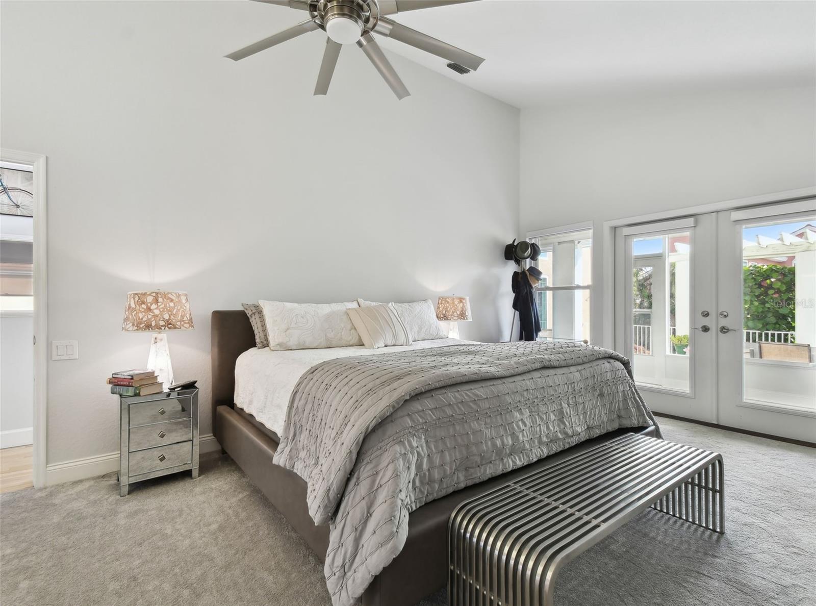 21 CRESCENT PL S — photo 20