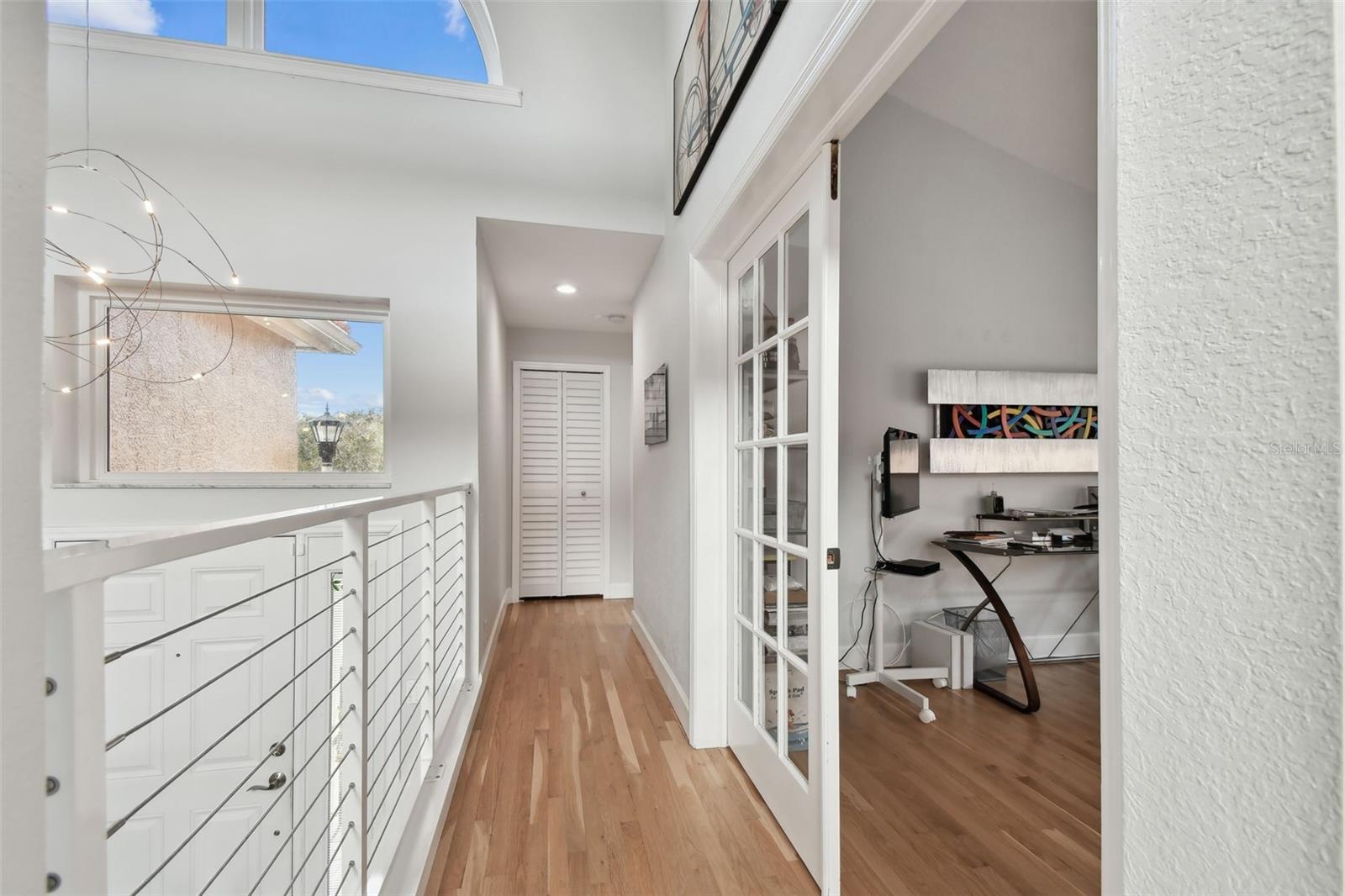 21 CRESCENT PL S — photo 30