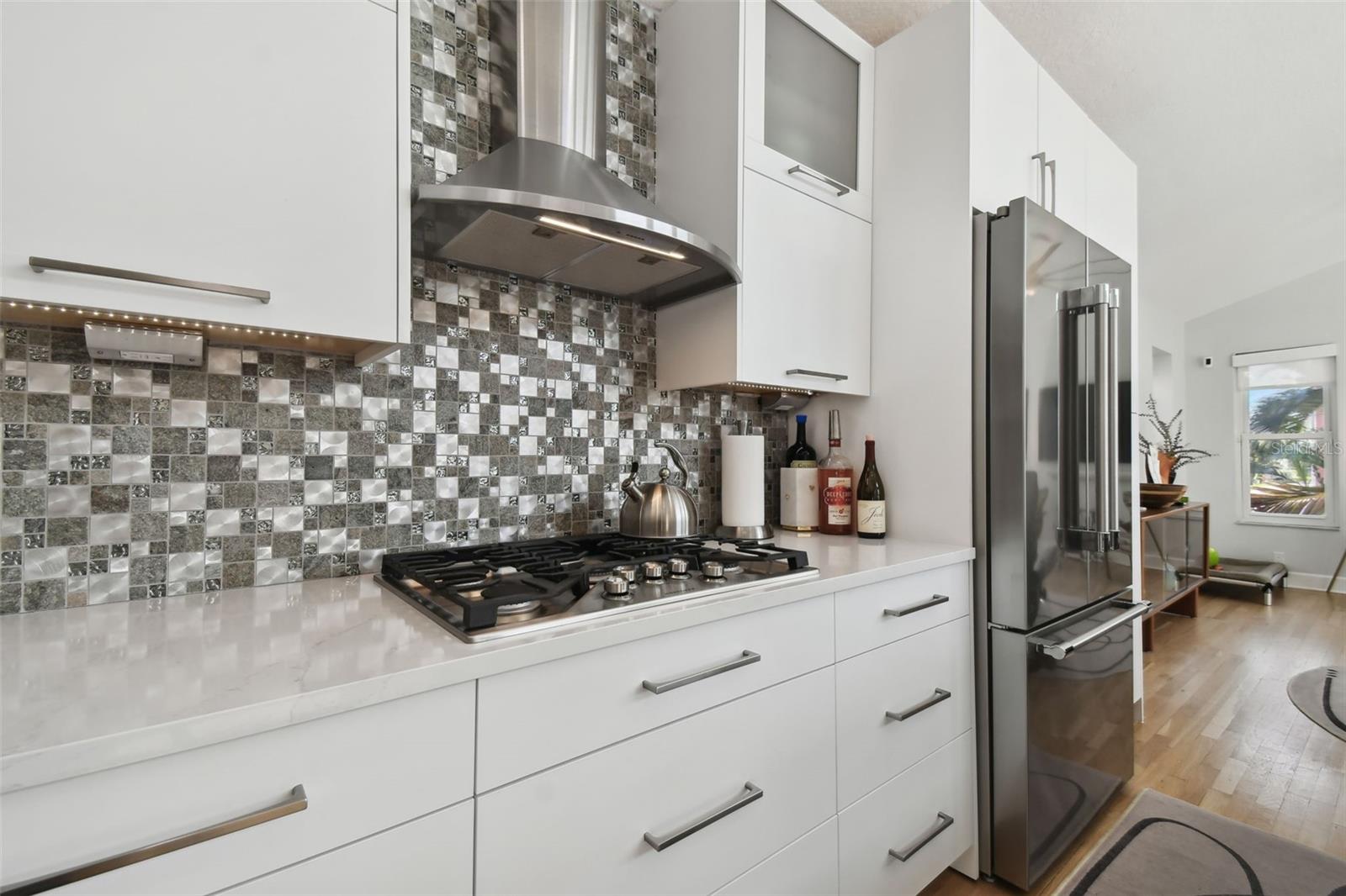 21 CRESCENT PL S — photo 15