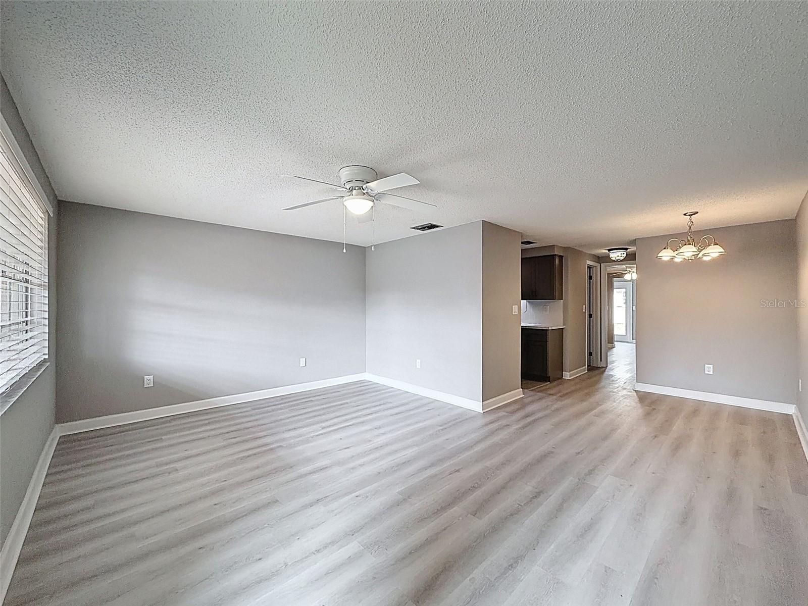4233 STRATFORD DR #D — photo 9