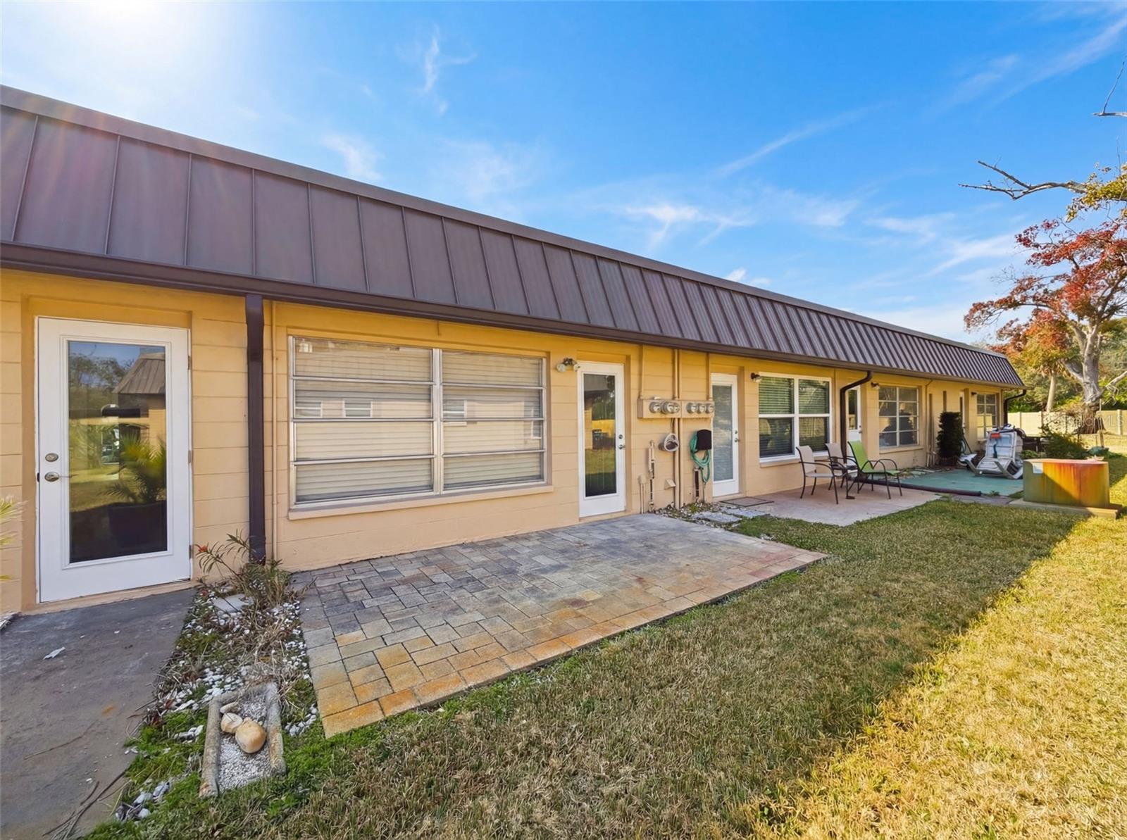 4233 STRATFORD DR #D — photo 30