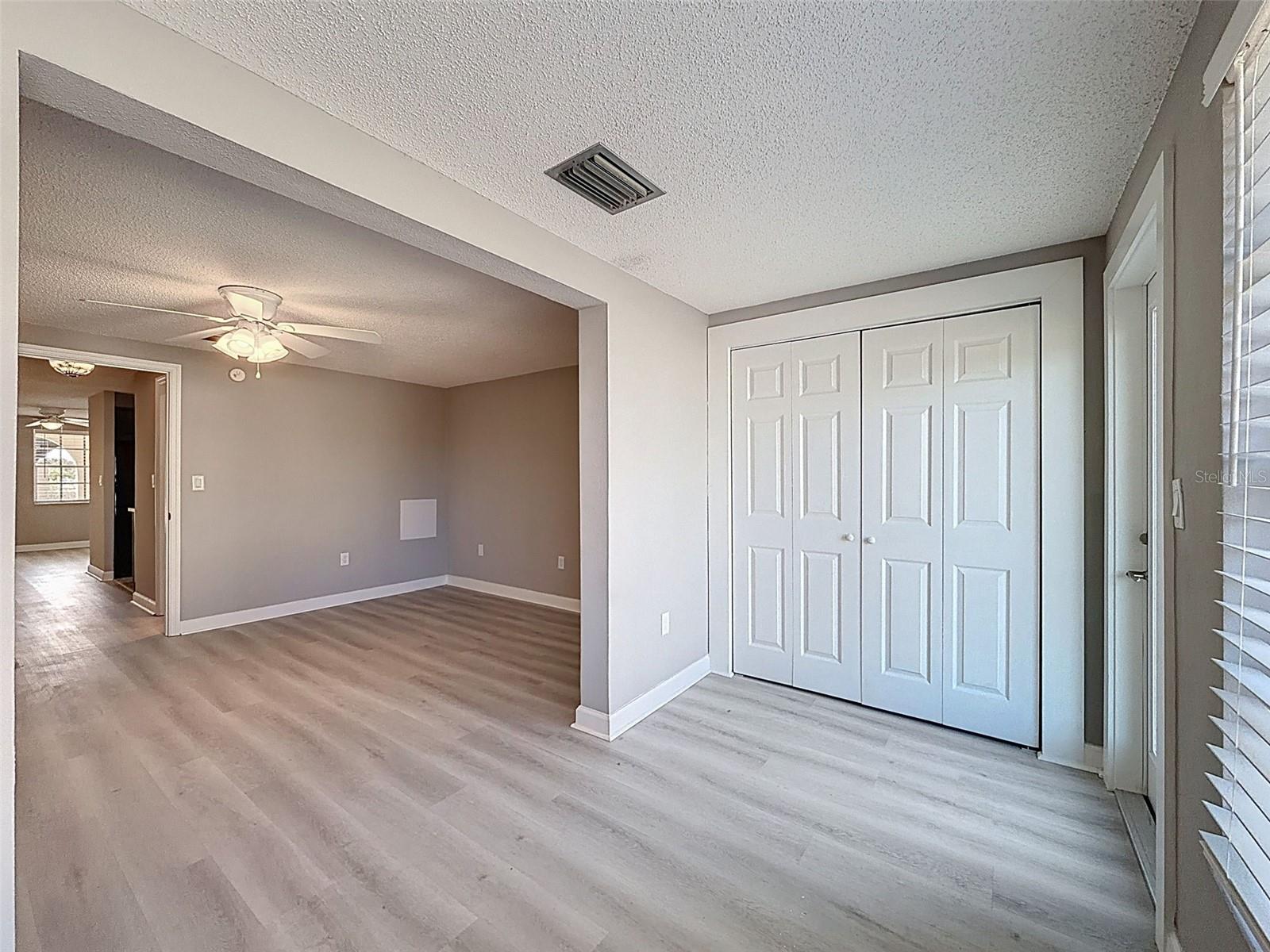 4233 STRATFORD DR #D — photo 25